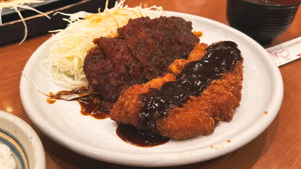 Yabaton hat viele Filialen im Zentrum von Nagoya